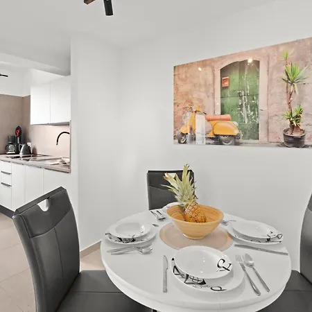 Apartment Premium Kala Sea View